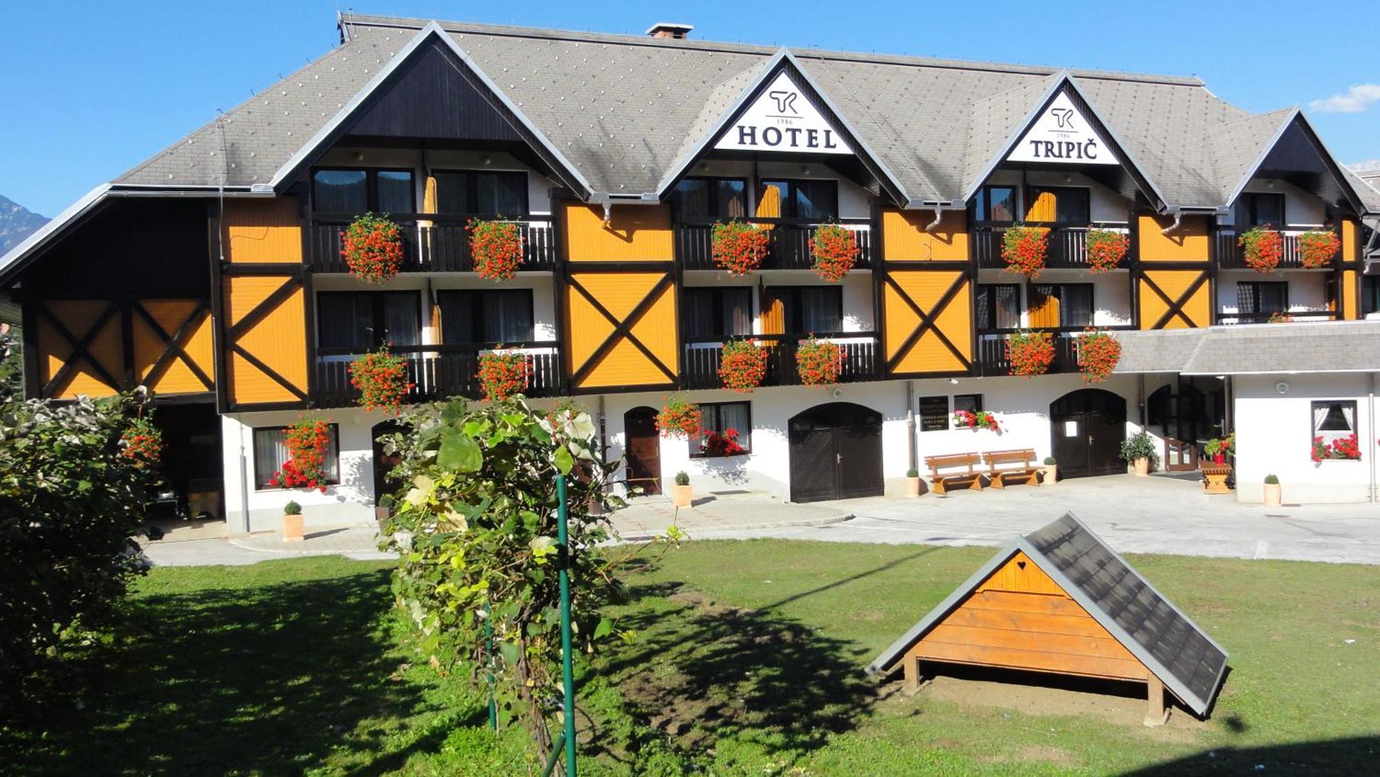 Hotel Tripic, Restaurant And Pizzeria Bohinj Exteriör bild